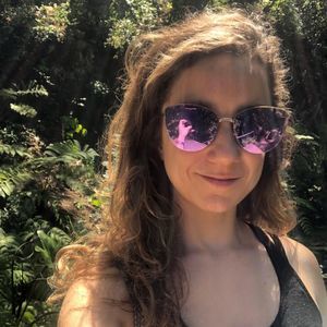 Meet your Posher, Caroline